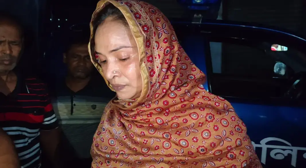 খাদ্য গুদাম কর্মকর্তা শাহনেওয়াজ আলম।