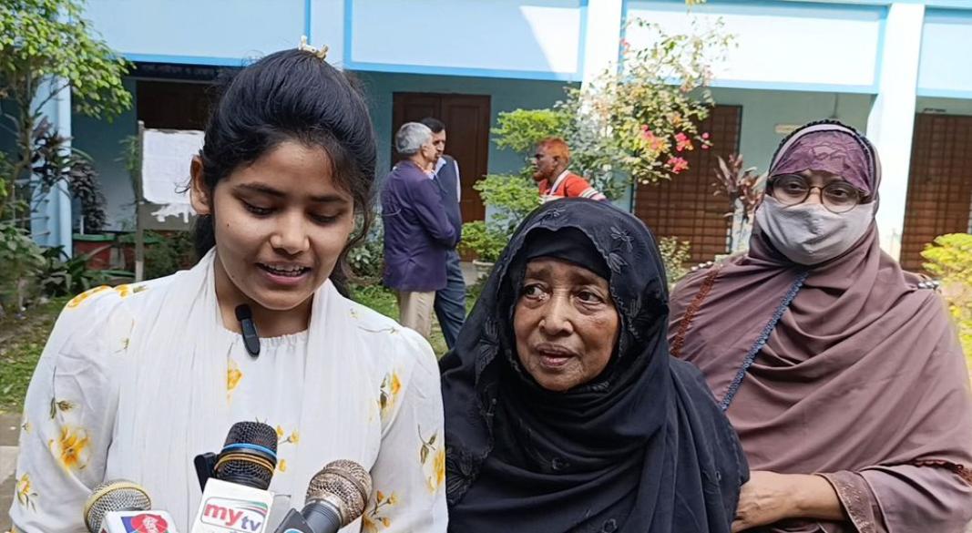 Mothers, daughters, and grandmothers voted