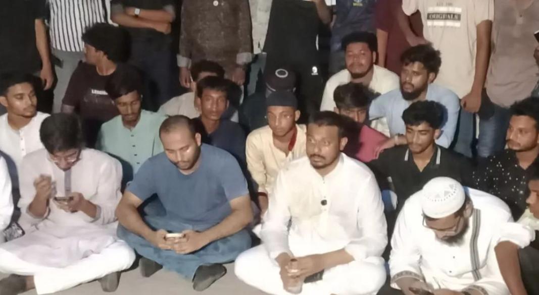 নাসীরুদ্দীন পাটওয়ারীর ওপর হামলার অভিযোগে মামলা