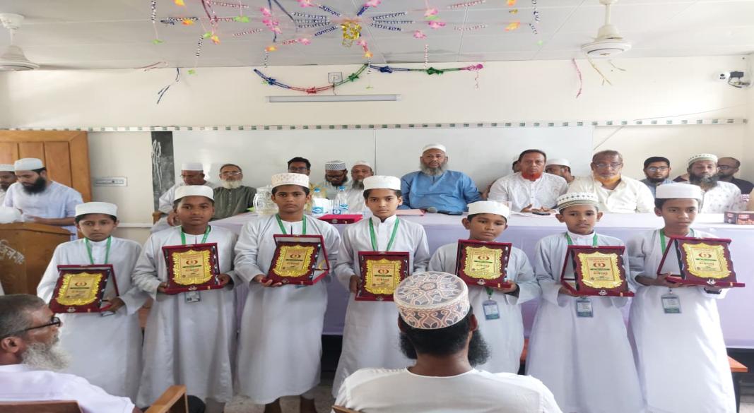 শিক্ষার্থীদের সংবর্ধনা