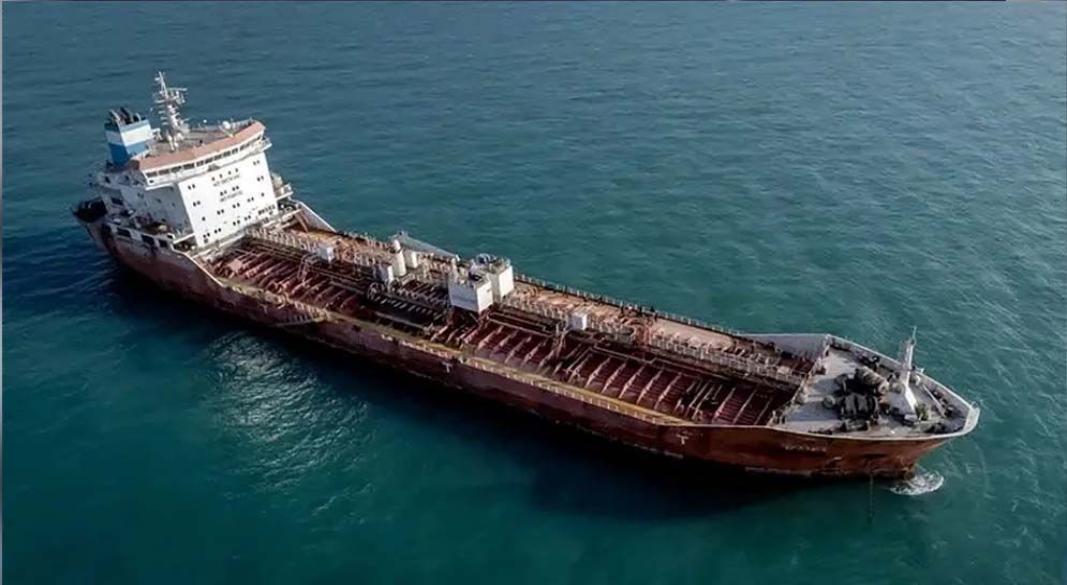 বিদেশি ট্যাঙ্কার জব্দ করল ইরান