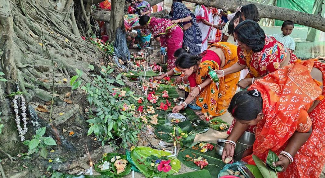 তিন দিনব্যাপী বউমেলা